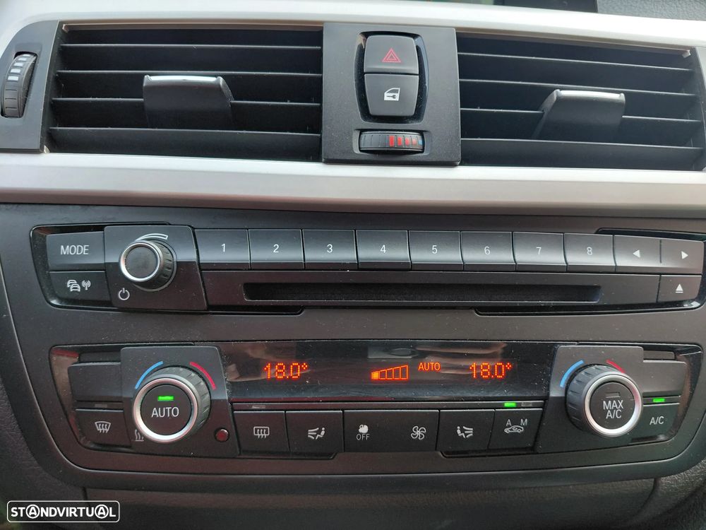BMW 316 d Line Luxury - 24