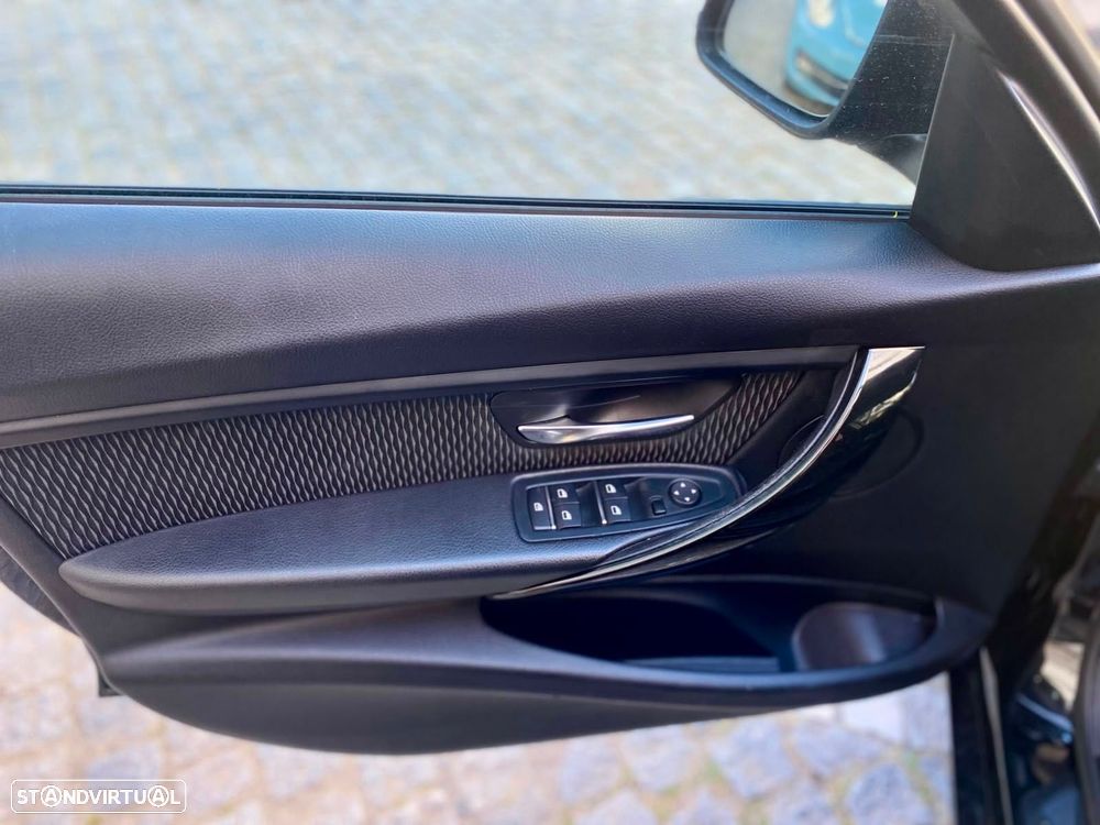 BMW 320 d Aut. Efficient Dynamics Edition - 11