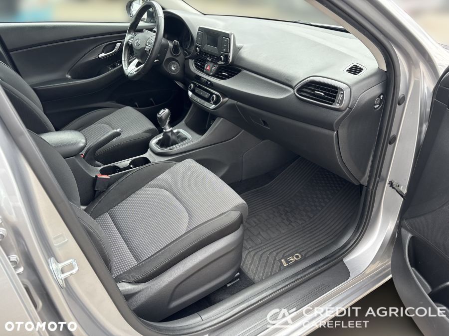 Hyundai i30 1.5 DPI Classic + - 17