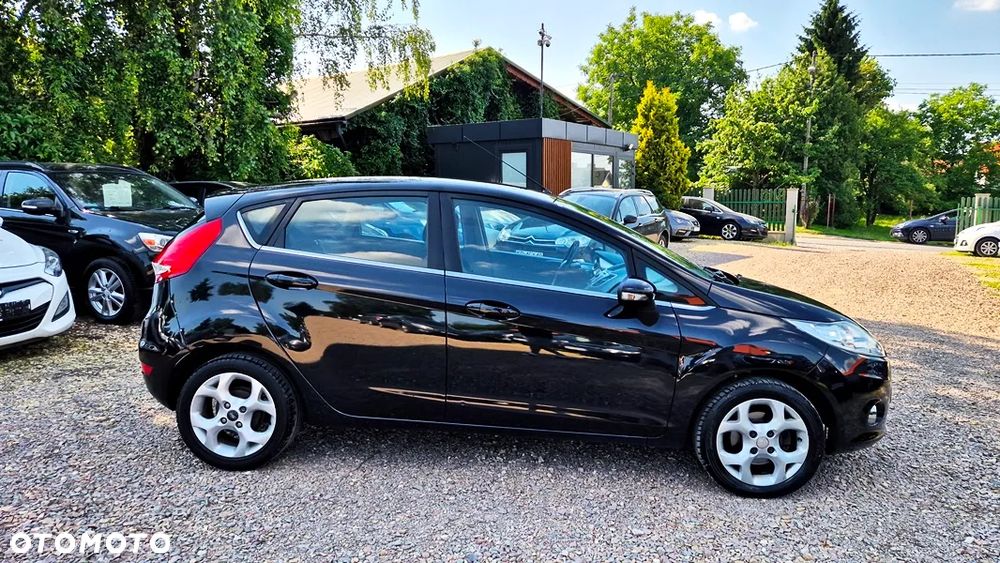 Ford Fiesta - 12