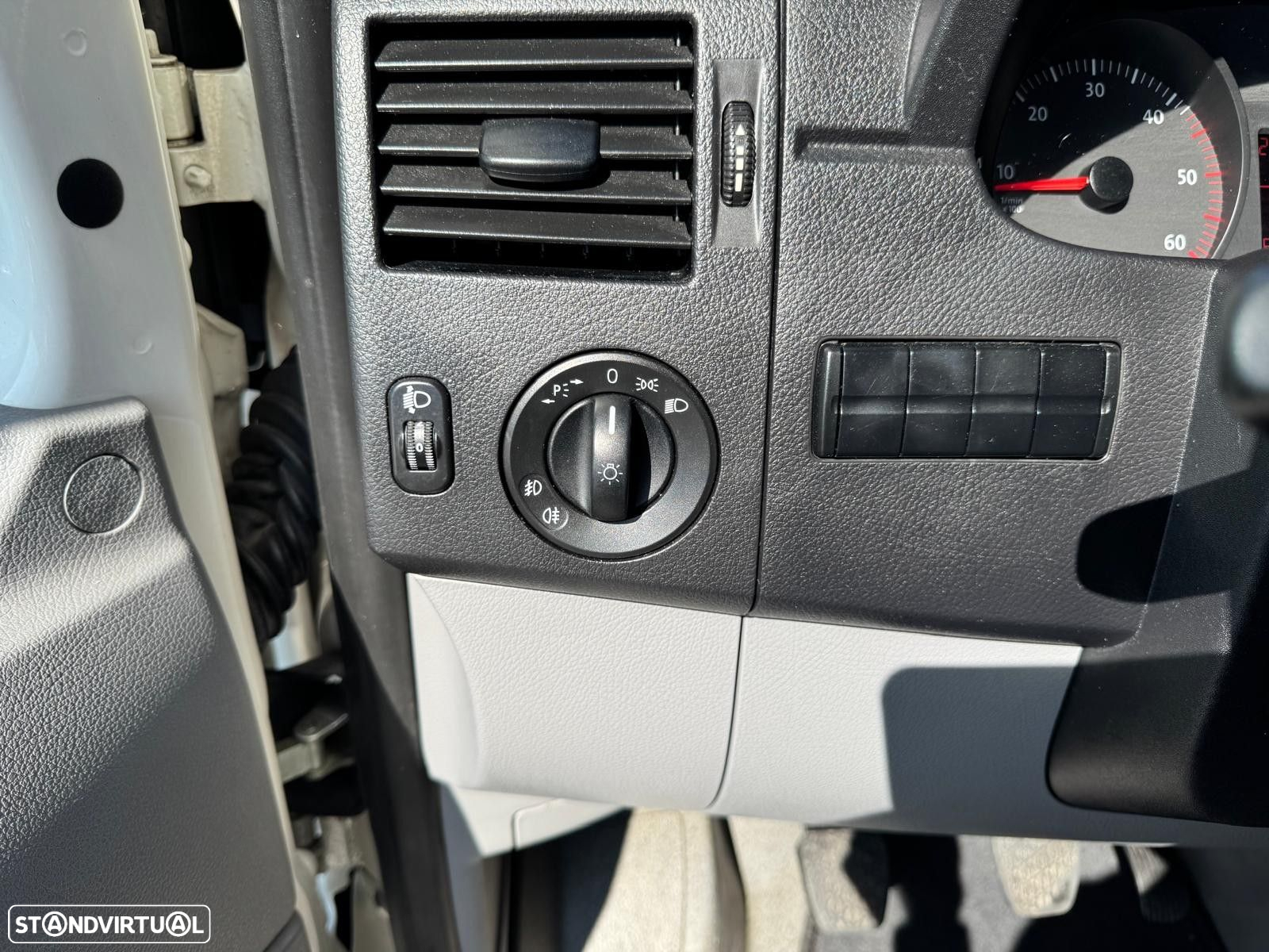VW Crafter 30 2.5 TDi 136 CD Média - 15