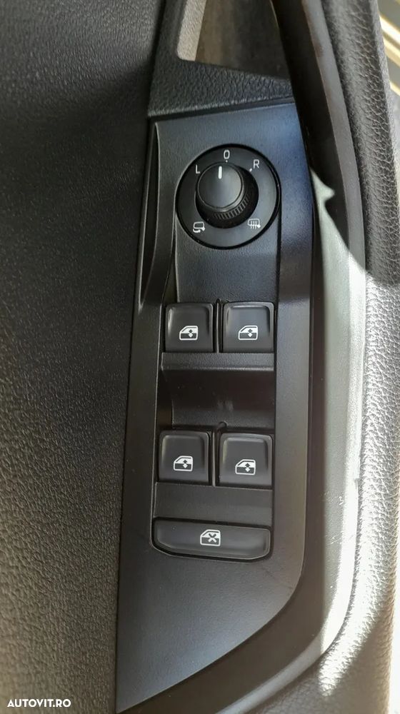 Skoda Superb Combi 2.0 TDI DSG Style - 10