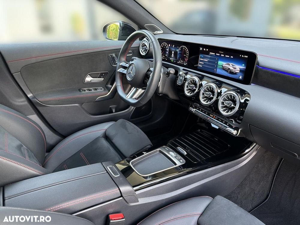 Mercedes-Benz CLA 250 e Coupe - 12