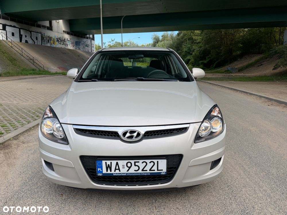 Hyundai i30 1.6 Classic + - 8