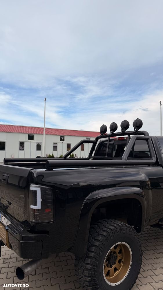 Chevrolet Silverado - 8