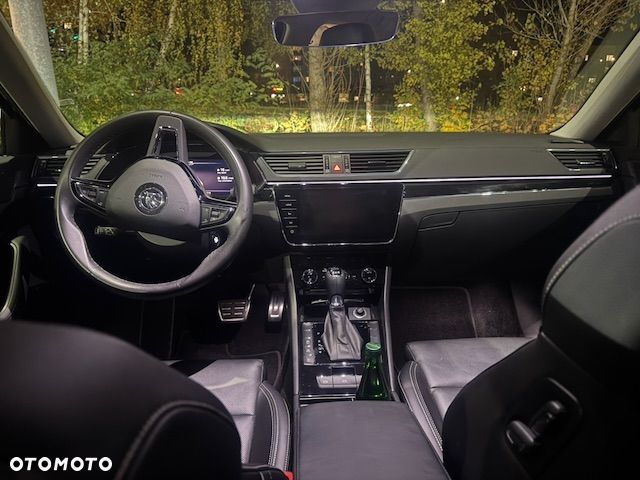 Skoda Superb 2.0 TDI SCR 4x4 L&K DSG - 11