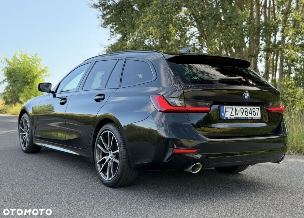 BMW Seria 3 320d Sport Line Shadow - 32