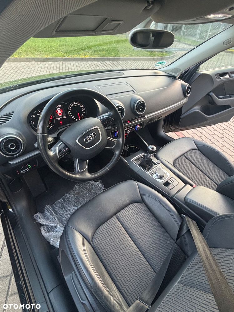 Audi A3 Sportback 1.6 TDI Attraction - 14