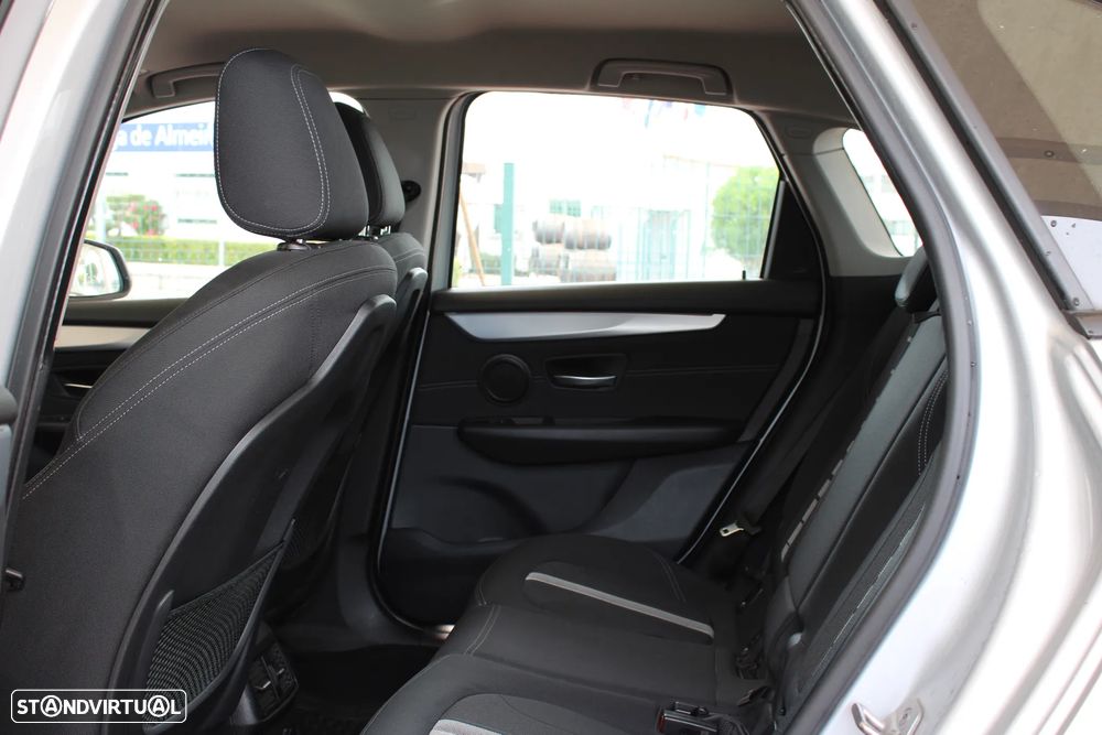 BMW 216 Active Tourer d Line Sport - 18