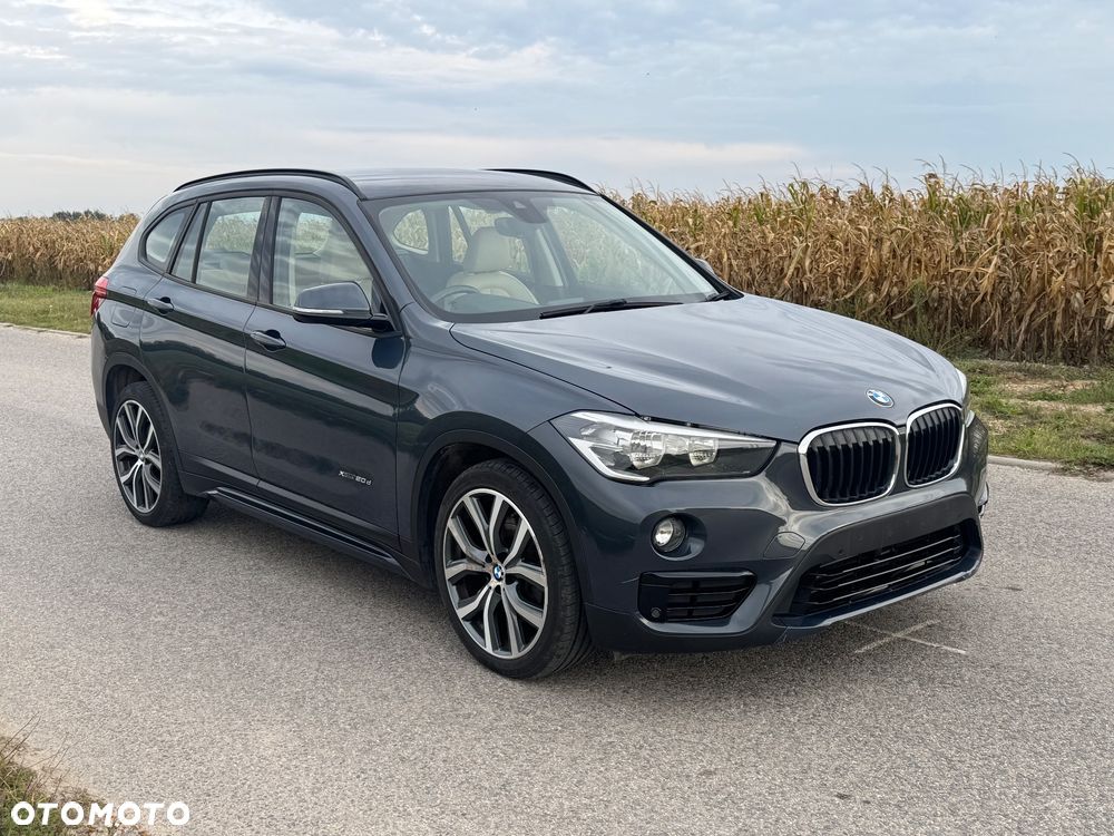 BMW X1 xDrive20d Sport Line - 1