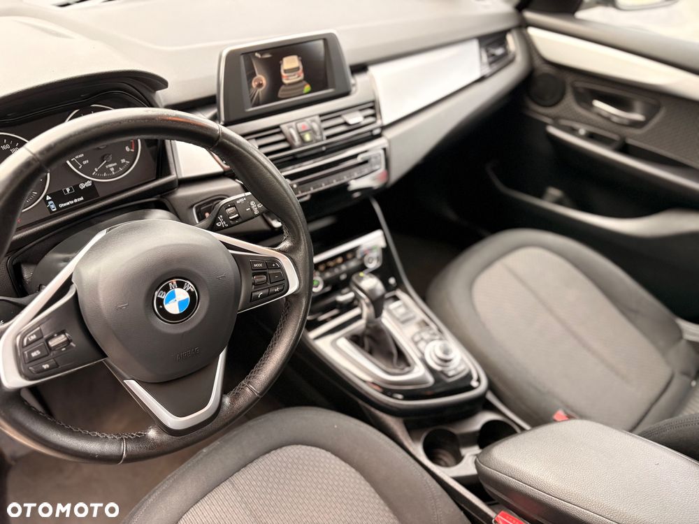 BMW Seria 2 216d - 19