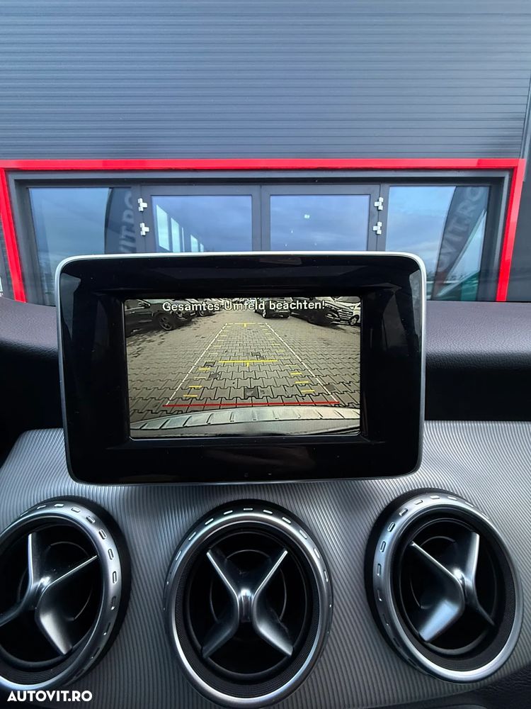 Mercedes-Benz GLA 200 AMG Line - 38