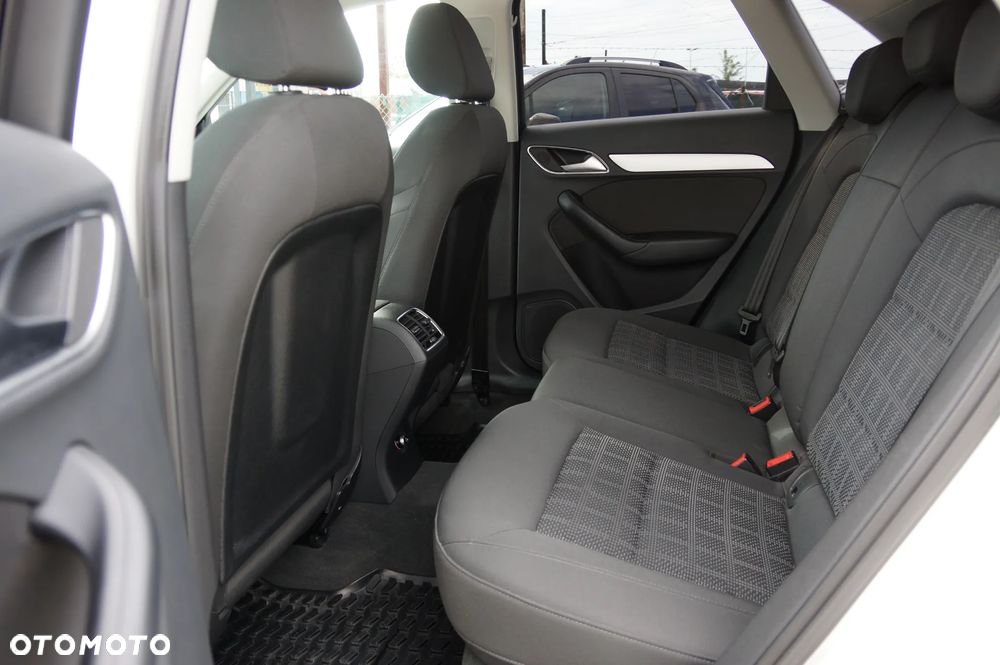 Audi Q3 35 TDI Quattro S tronic - 28
