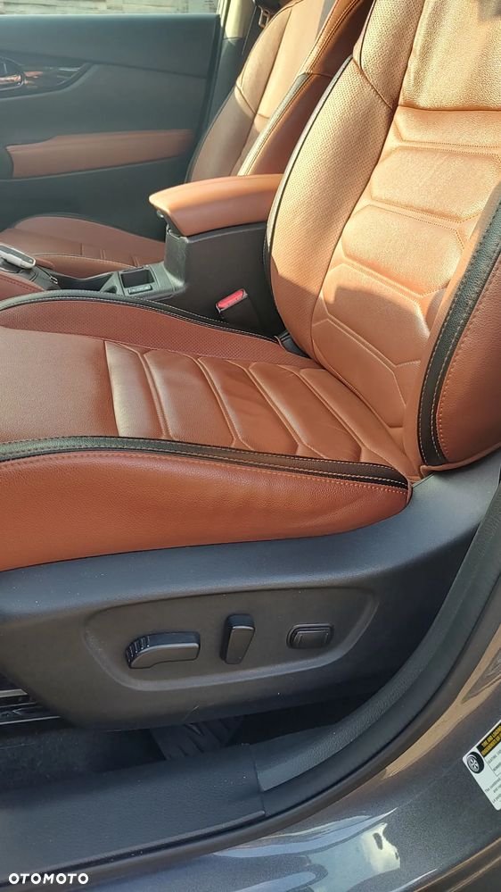 Nissan Rogue - 20