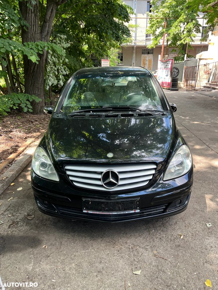 Dezmembrez Mercedes Benz B200 CDI cutie automata negru 2006 - 4
