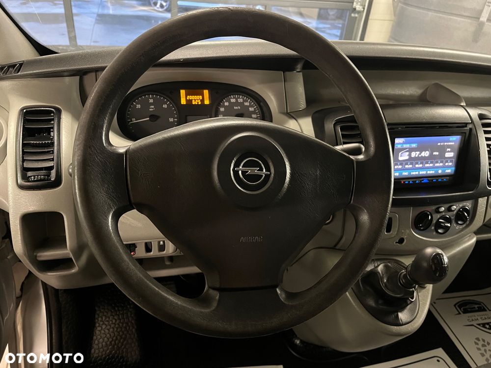Opel Vivaro - 11