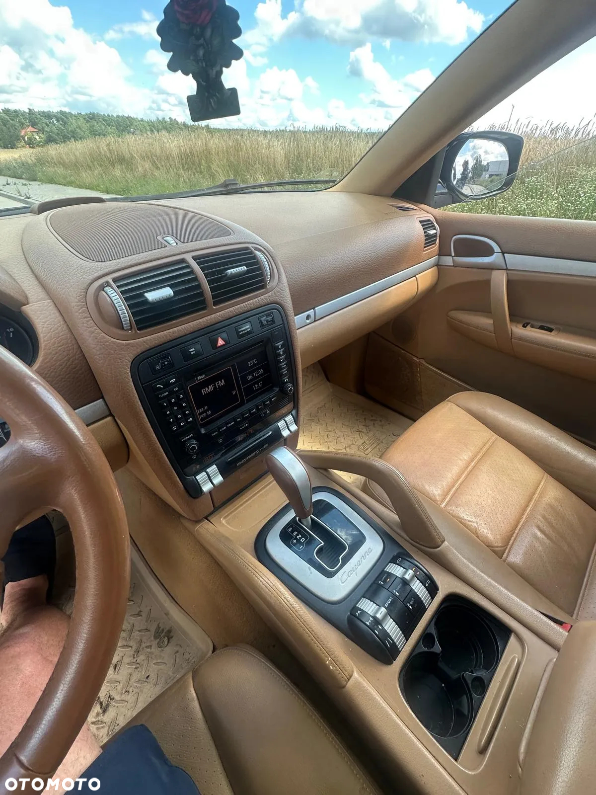 Porsche Cayenne - 2