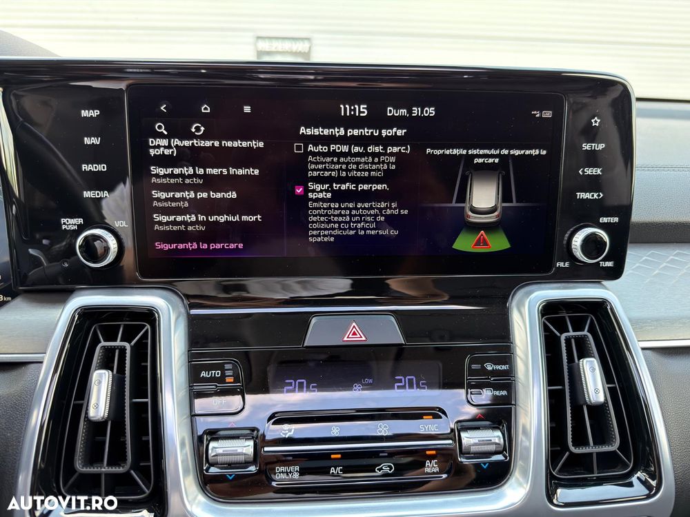 Kia Sorento 1.6 T-GDI HEV 6AT 4x2 7P Premium - 28