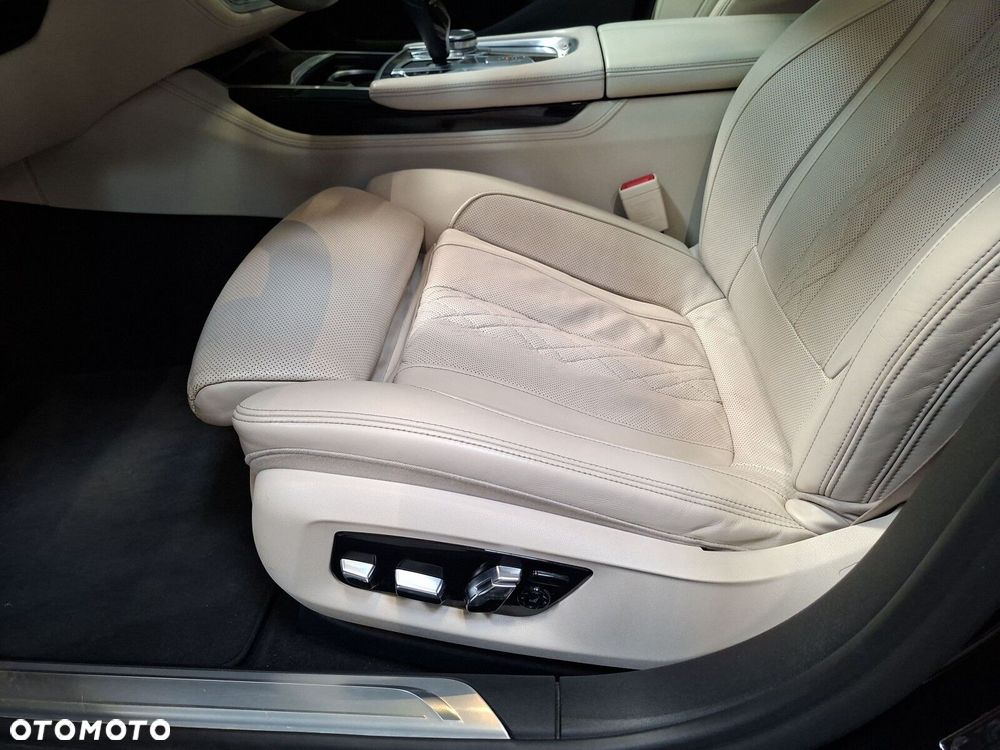 BMW Seria 7 - 14