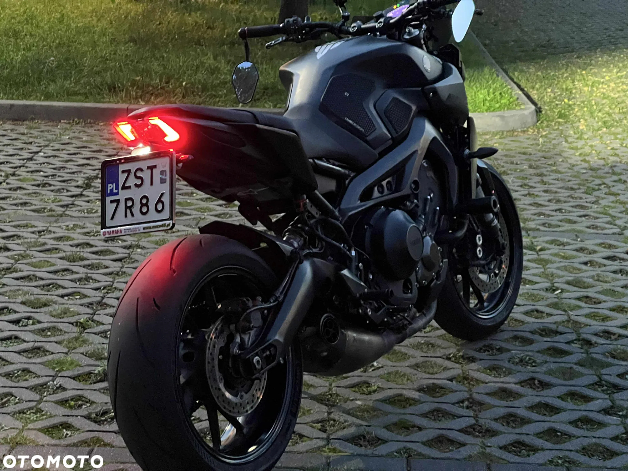 Yamaha MT - 10