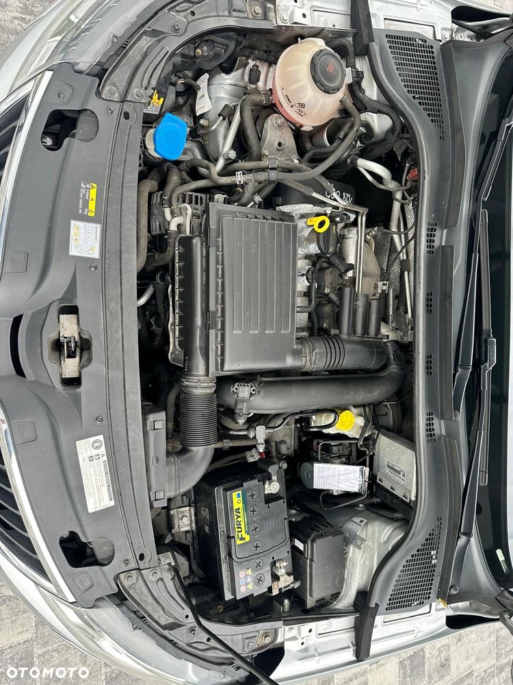 Skoda RAPID 1.4 TSI Emotion Plus DSG - 13