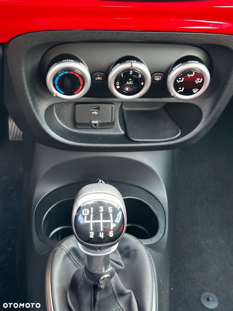 Fiat 500L Living 1.4 T-Jet 16V Pop-Star - 26