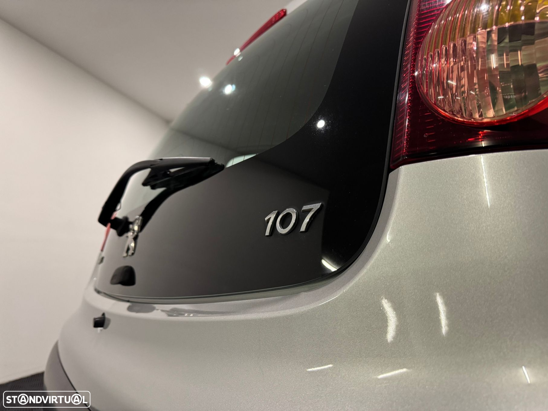 Peugeot 107 1.0 Urban - 23