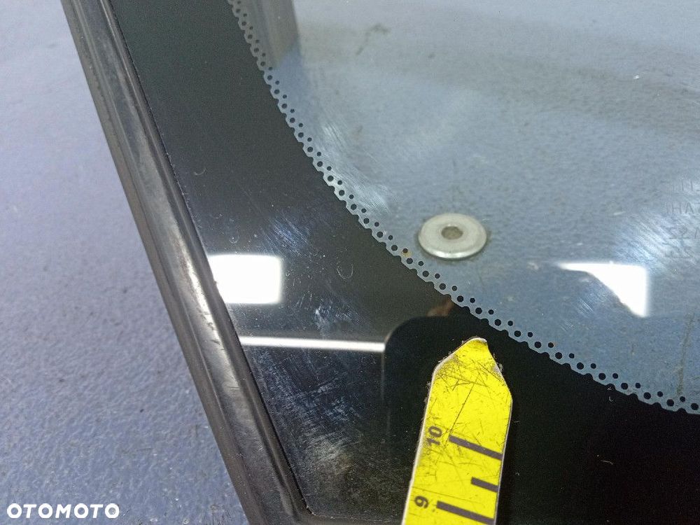 MITSUBISHI GRANDIS SZYBA KAROSERYJNA PRZÓD PRAWA - 7