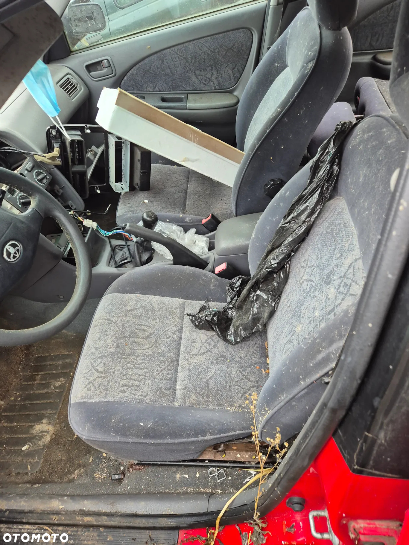 TOYOTA AVENSIS T22 SEDAN fotel fotele kanapa deska kokpit podsufitka boczek boczki klamka podłokietnik licznik - 3