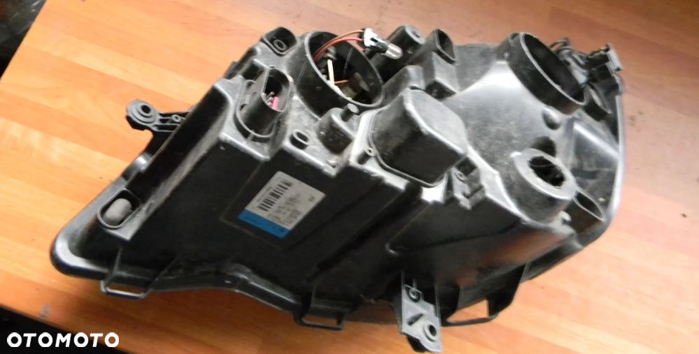 lampa prawa VW POLO 9N LIFT 05-08  UK - 4