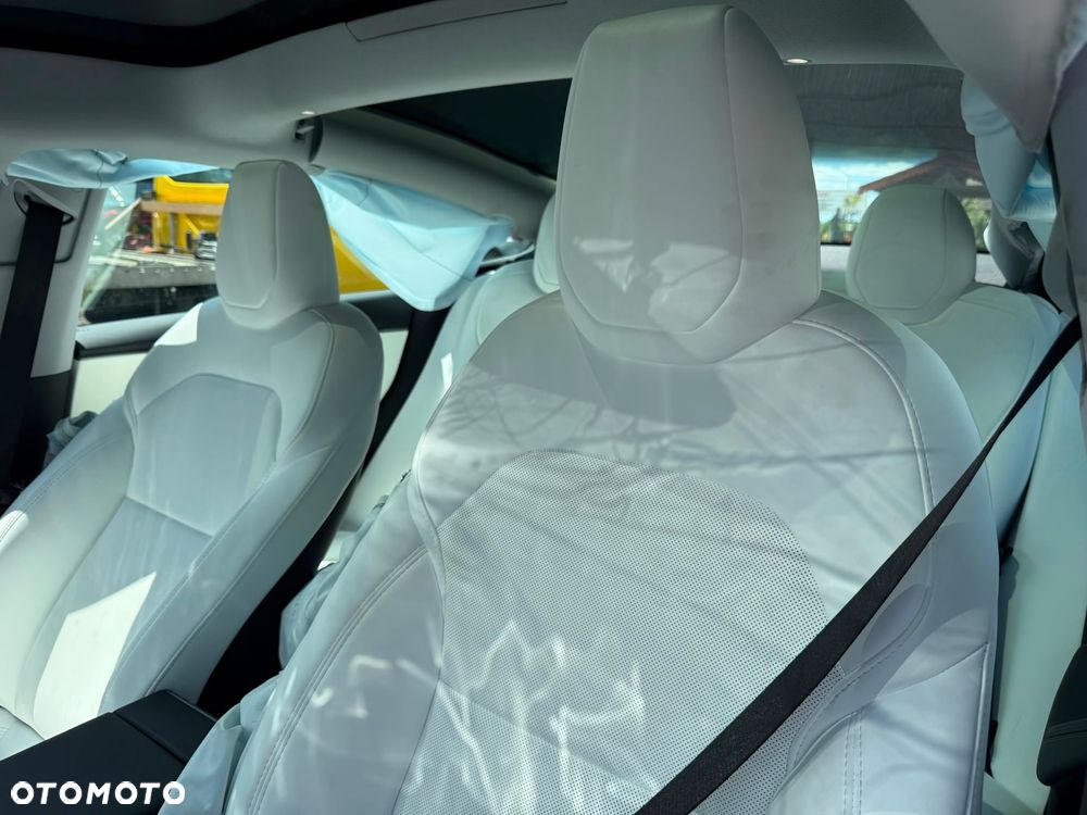 Tesla Model 3 - 20