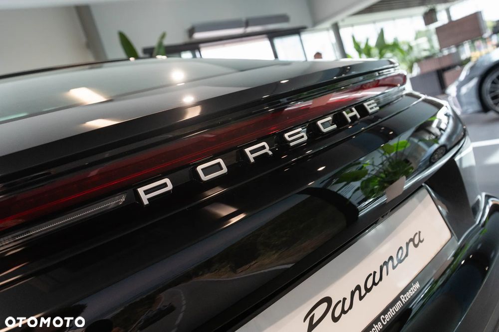 Porsche Panamera 4 E-Hybrid PHEV - 39
