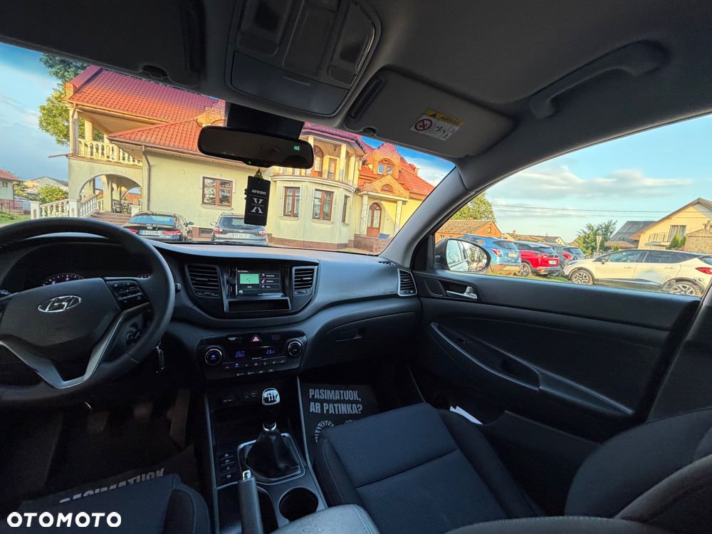 Hyundai Tucson blue 1.7 CRDi 2WD Intro Edition - 18