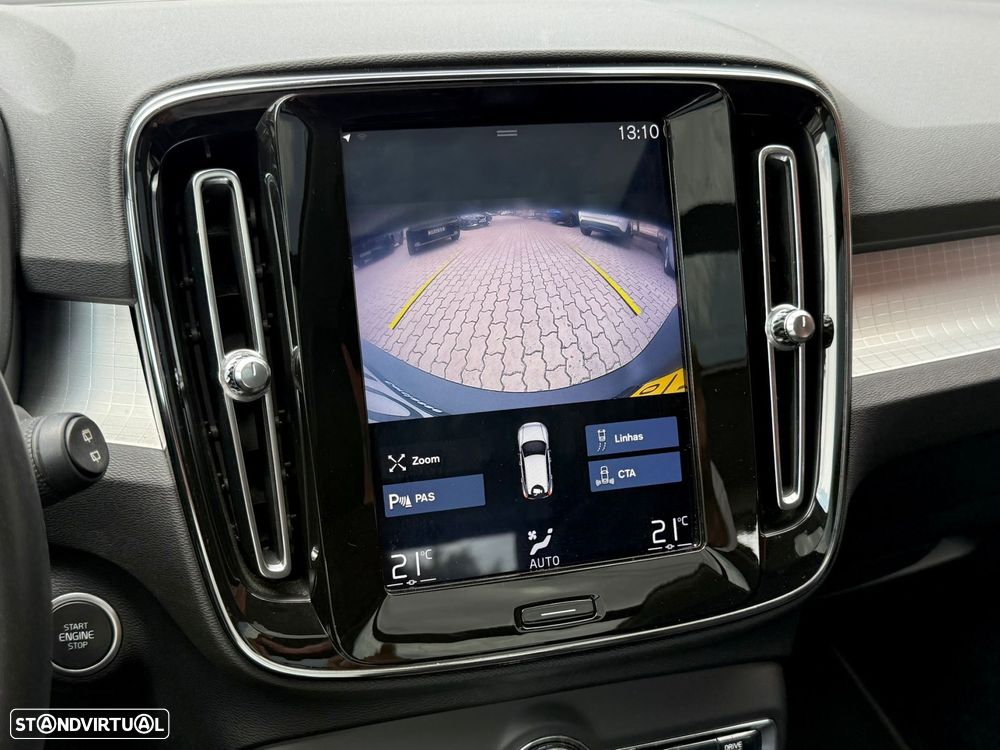 Volvo XC 40 1.5 T3 Momentum Tech Edition - 16