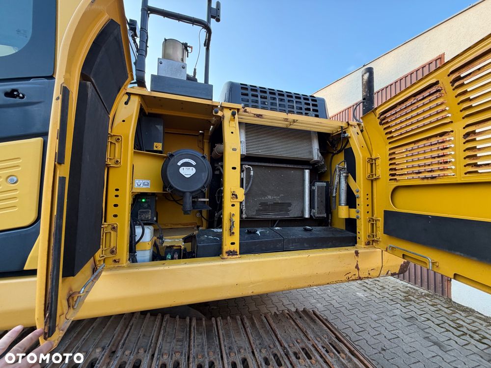 Komatsu PC240LC-11 - 29