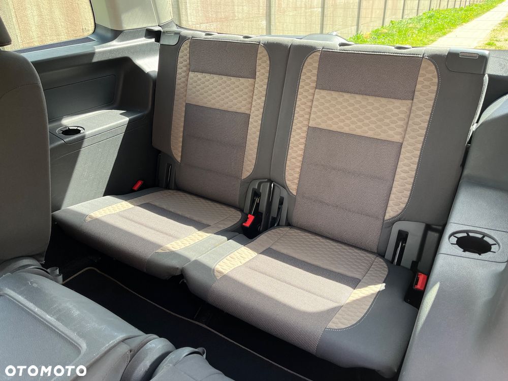 Volkswagen Touran 2.0 TDI DPF DSG Cross - 15