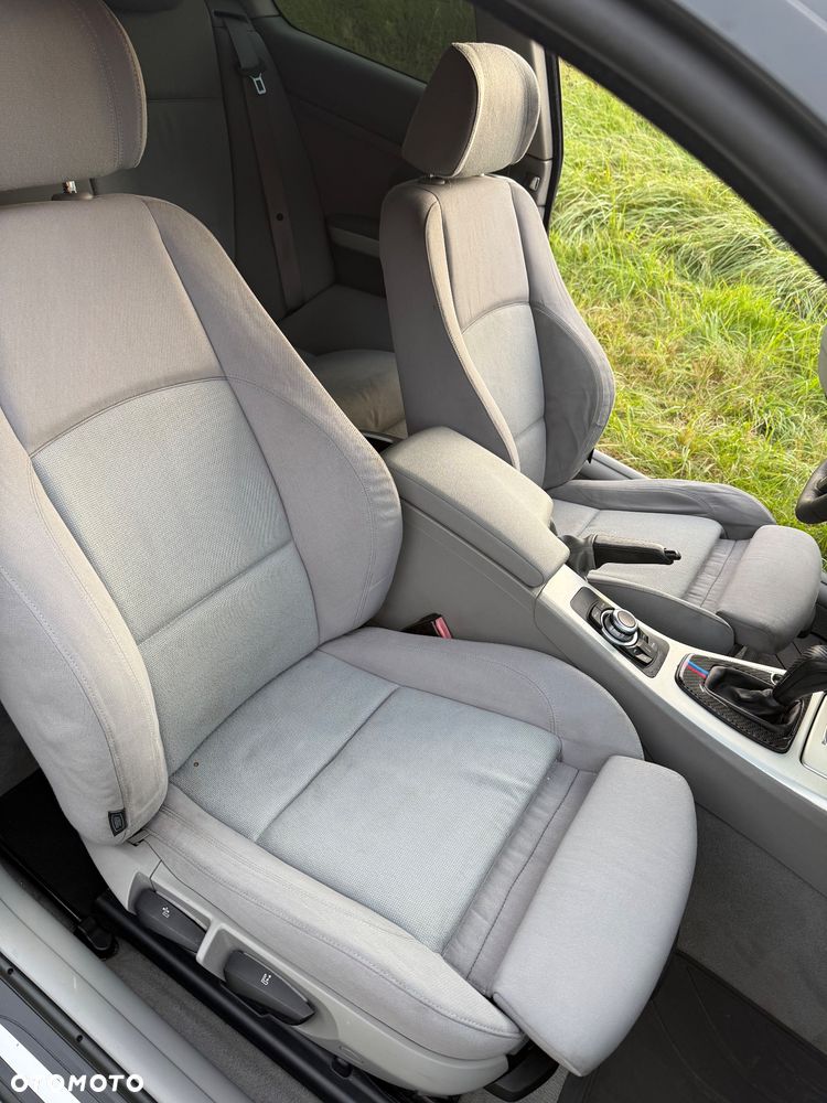 BMW Seria 3 - 27