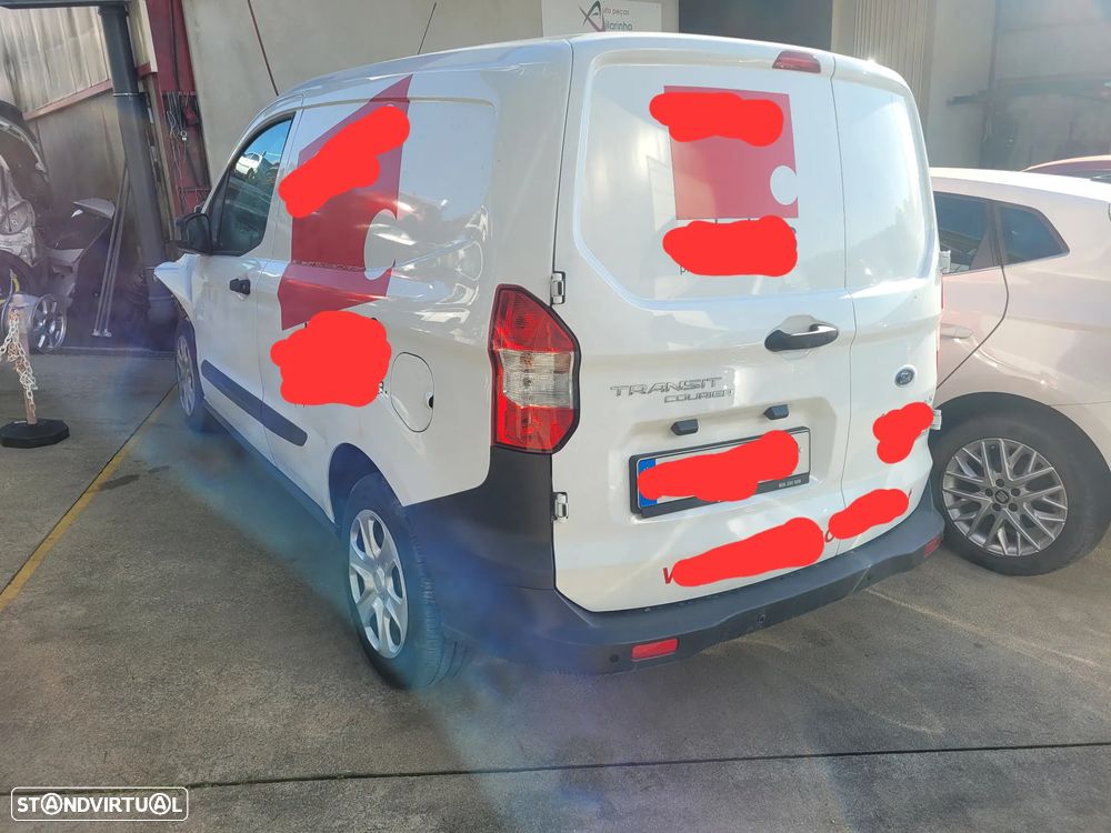 Ford Courier 2023 para peças