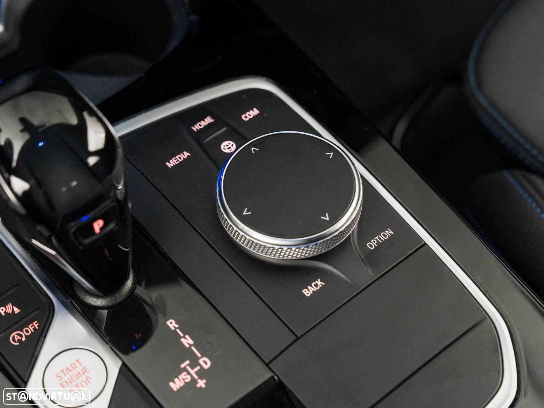 BMW 118 i Pack Desportivo M Auto - 26