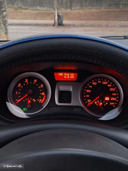 Renault Clio 1.2 16V Dynamique S - 4