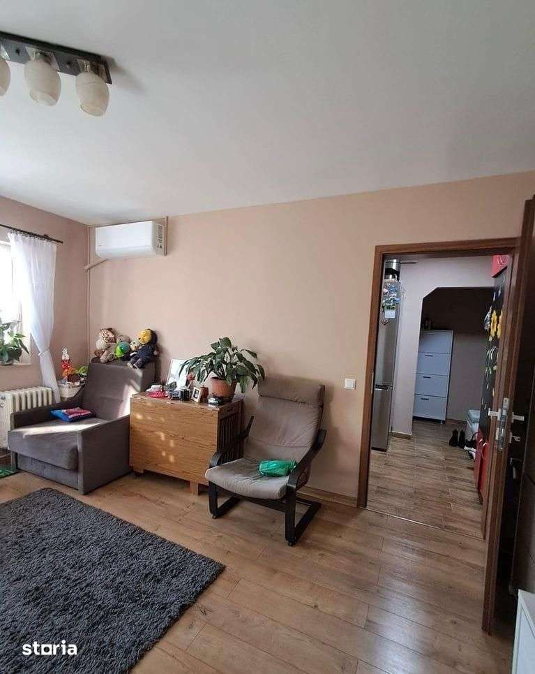 apartament cu 4 camere,etaj intermediar,zona Manastur-Big — fotografia 2