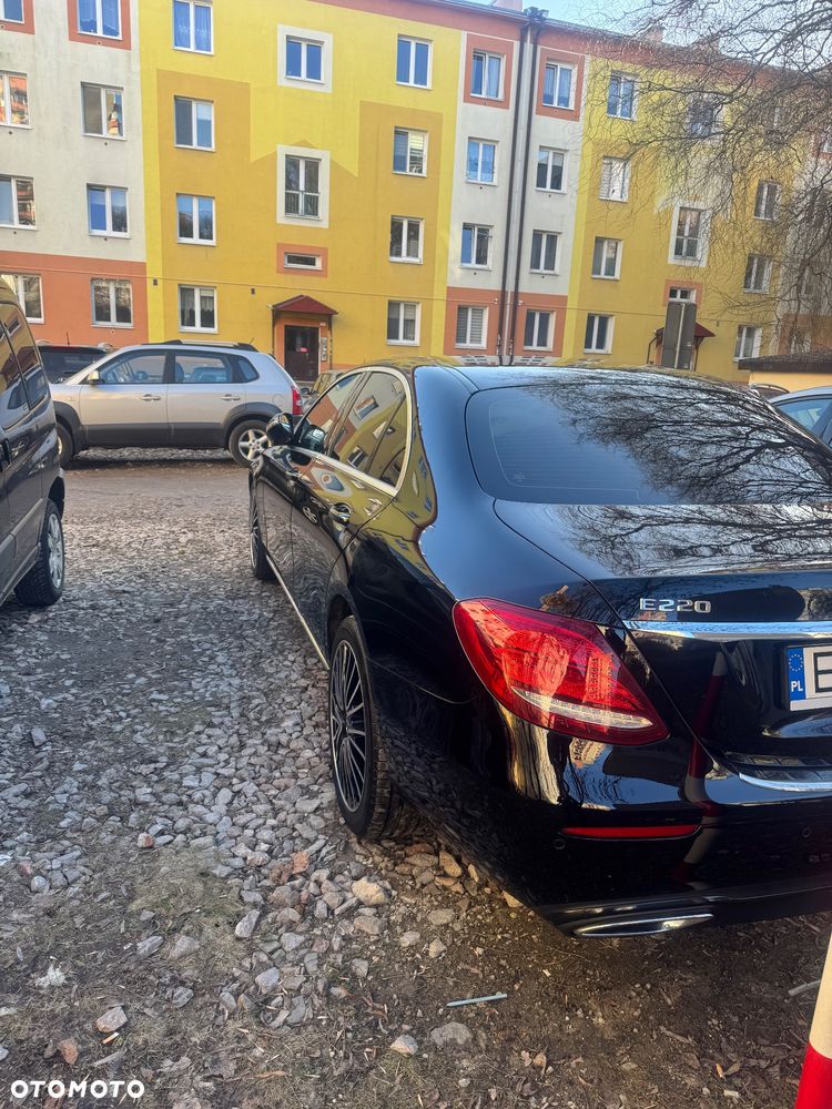 Mercedes-Benz Klasa E 220 d 4-Matic 9G-TRONIC - 5