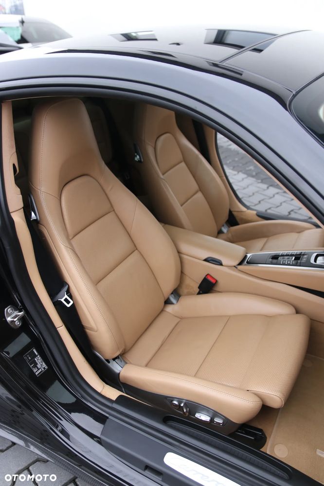 Porsche 911 Carrera 4S PDK - 23
