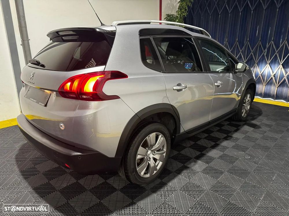 Peugeot 2008 1.2 PureTech Allure - 7