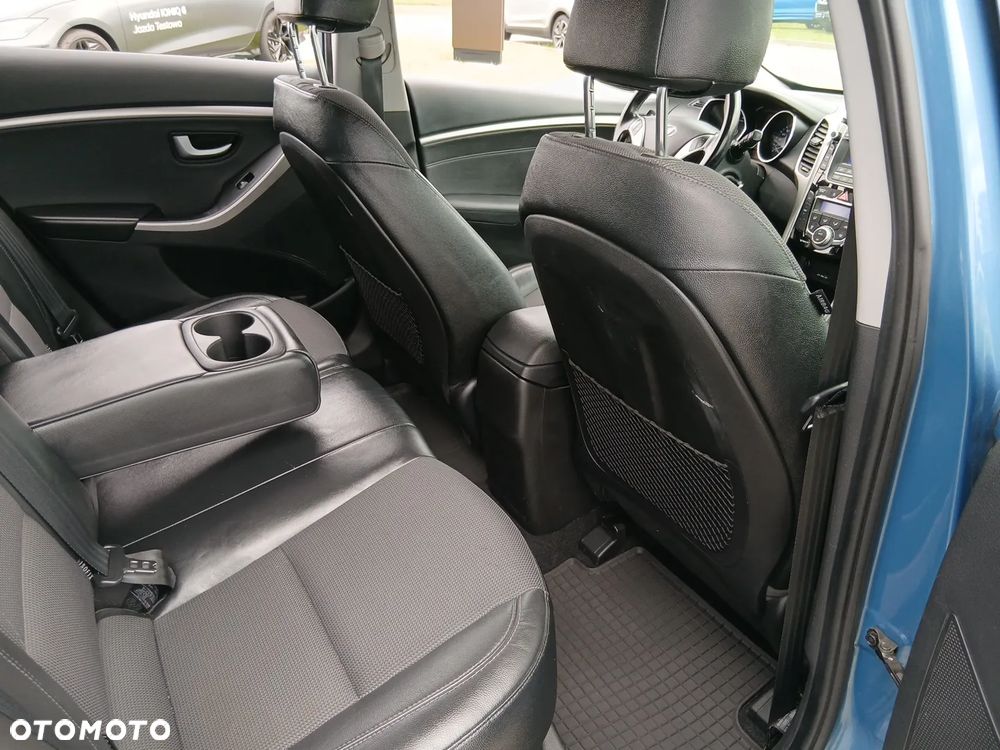 Hyundai i30 1.6 GDI Comfort - 30