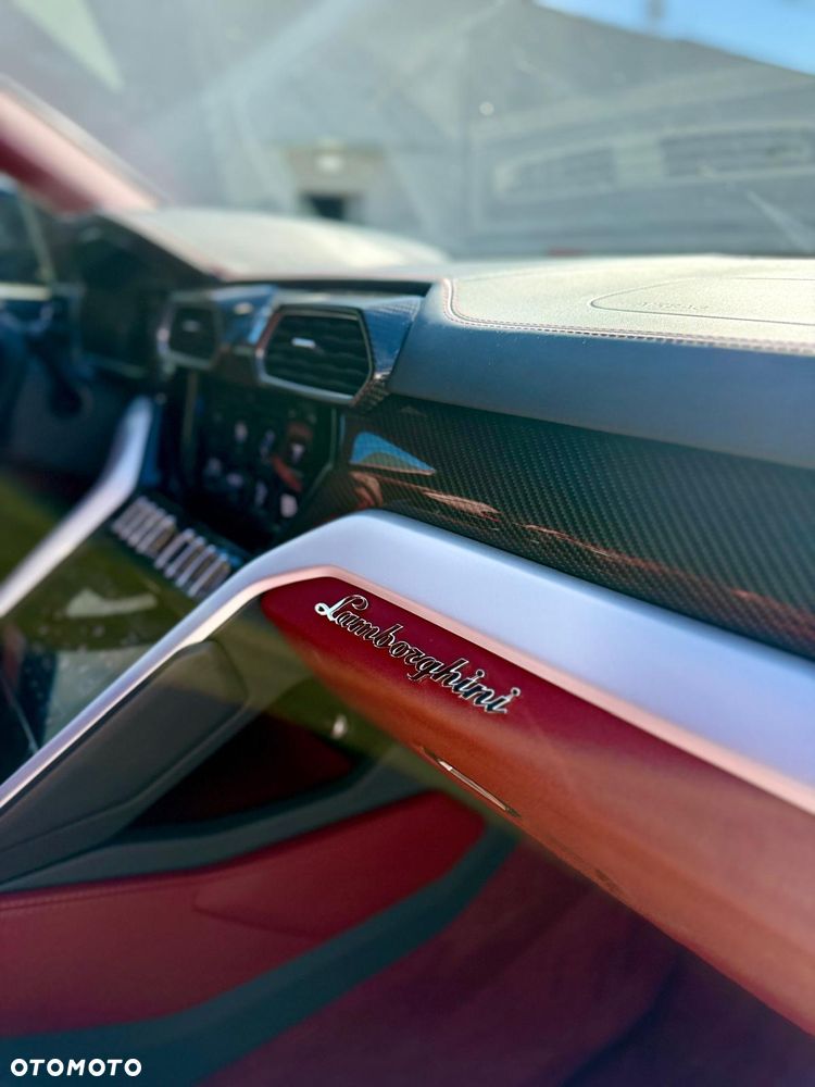 Lamborghini Urus Standard - 19