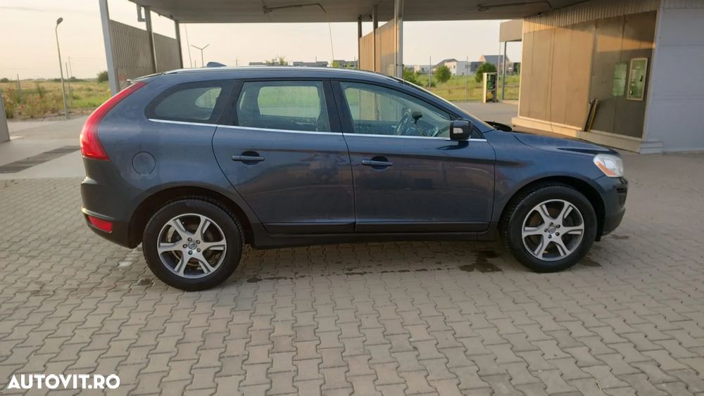Volvo XC 60 D4 Momentum - 11