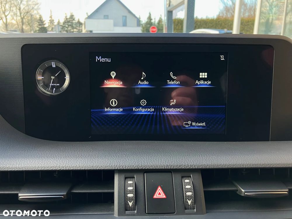 Lexus ES 300h F Sport - 26
