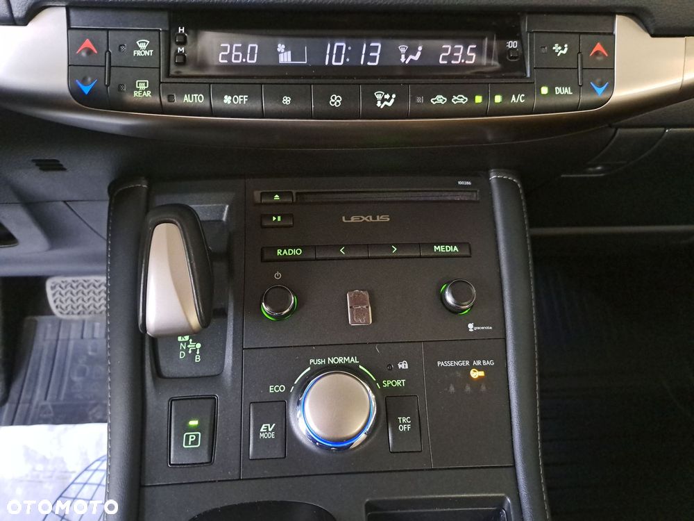 Lexus CT 200h Elegance - 25