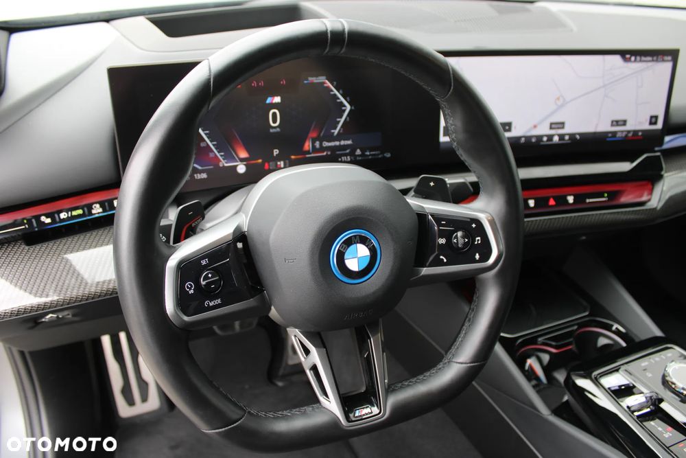 BMW Seria 5 550e xDrive PHEV M Sport - 16